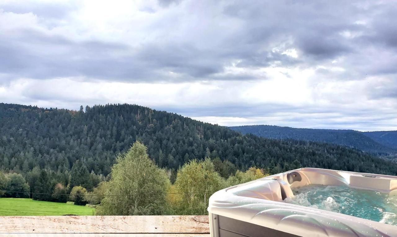 Gite Panoramique Et Spa De Liezey La Source Экстерьер фото